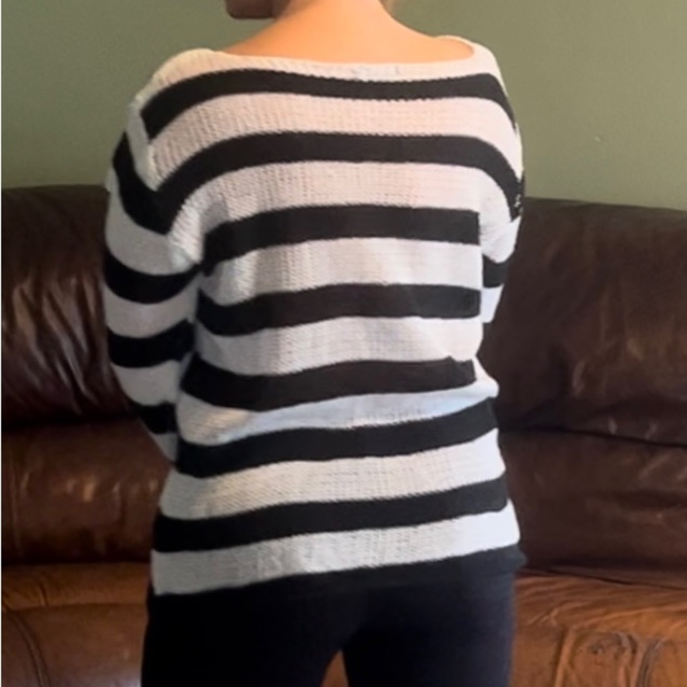 Sweater - Picture 3 of 3
